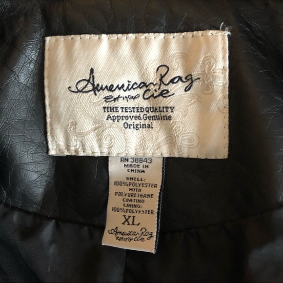 American Rag Faux leather Vest. - Picture 4 of 5